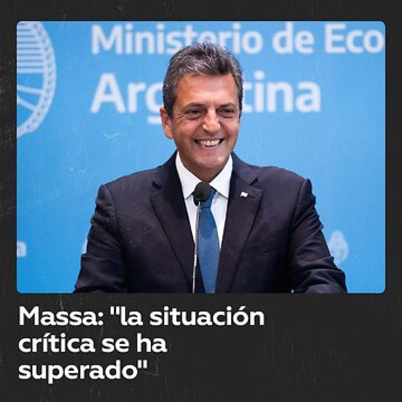 El ministro de Economía de Argentina anuncia el congelamiento del impuesto a los combustibles