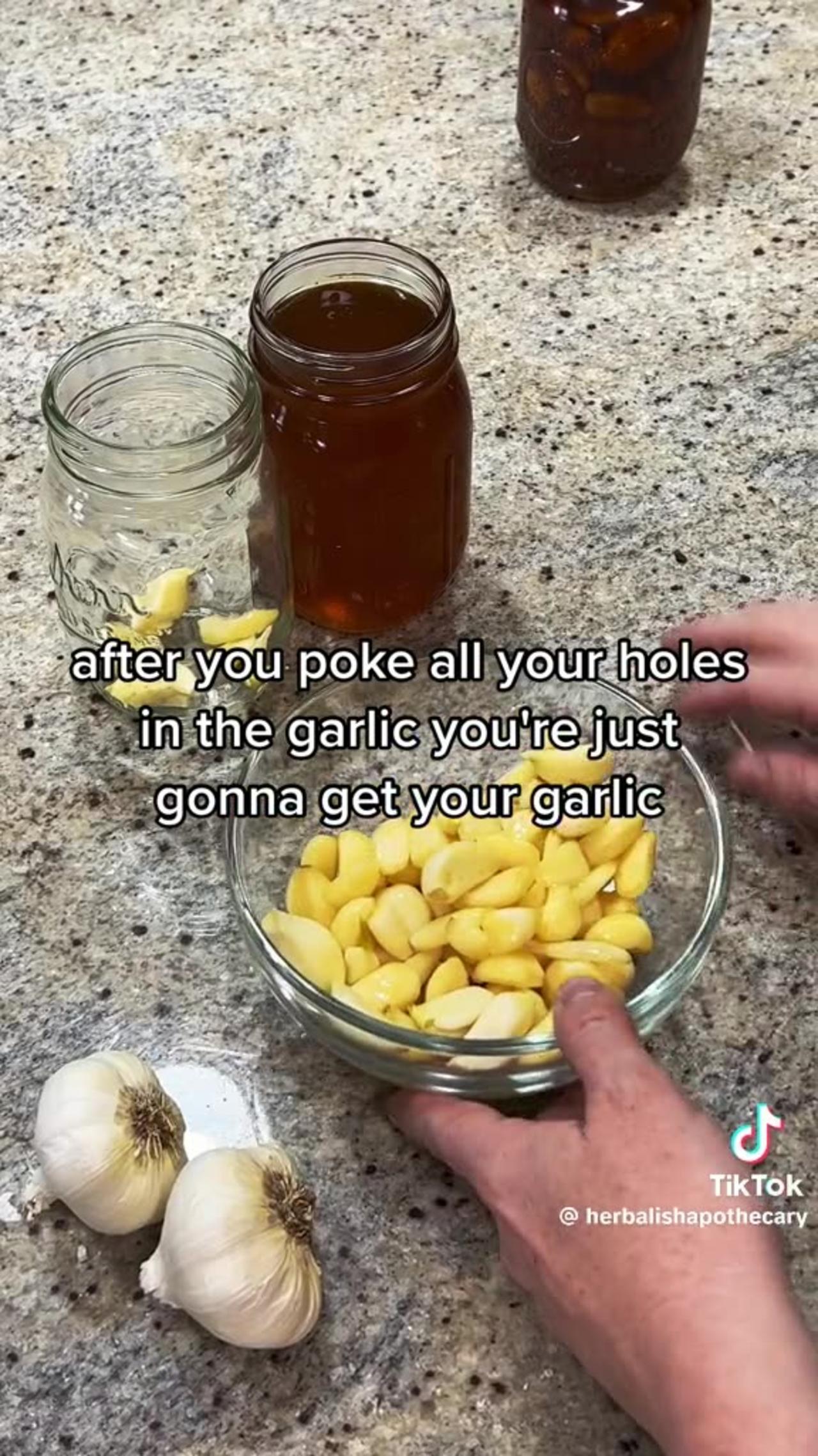 HOW TO MAKE FERMENTED GARLIC HONEY One News Page VIDEO