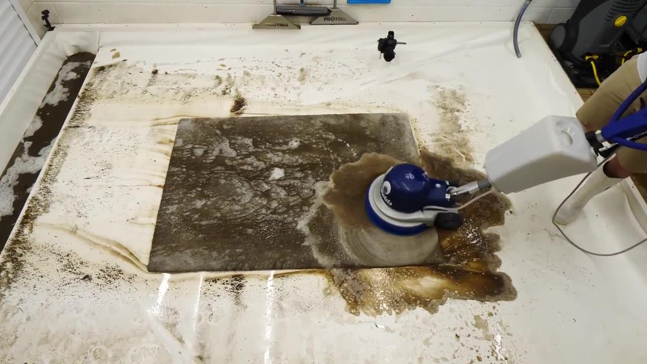 How a Dirty Black Rug Became Pure White in a One News Page VIDEO