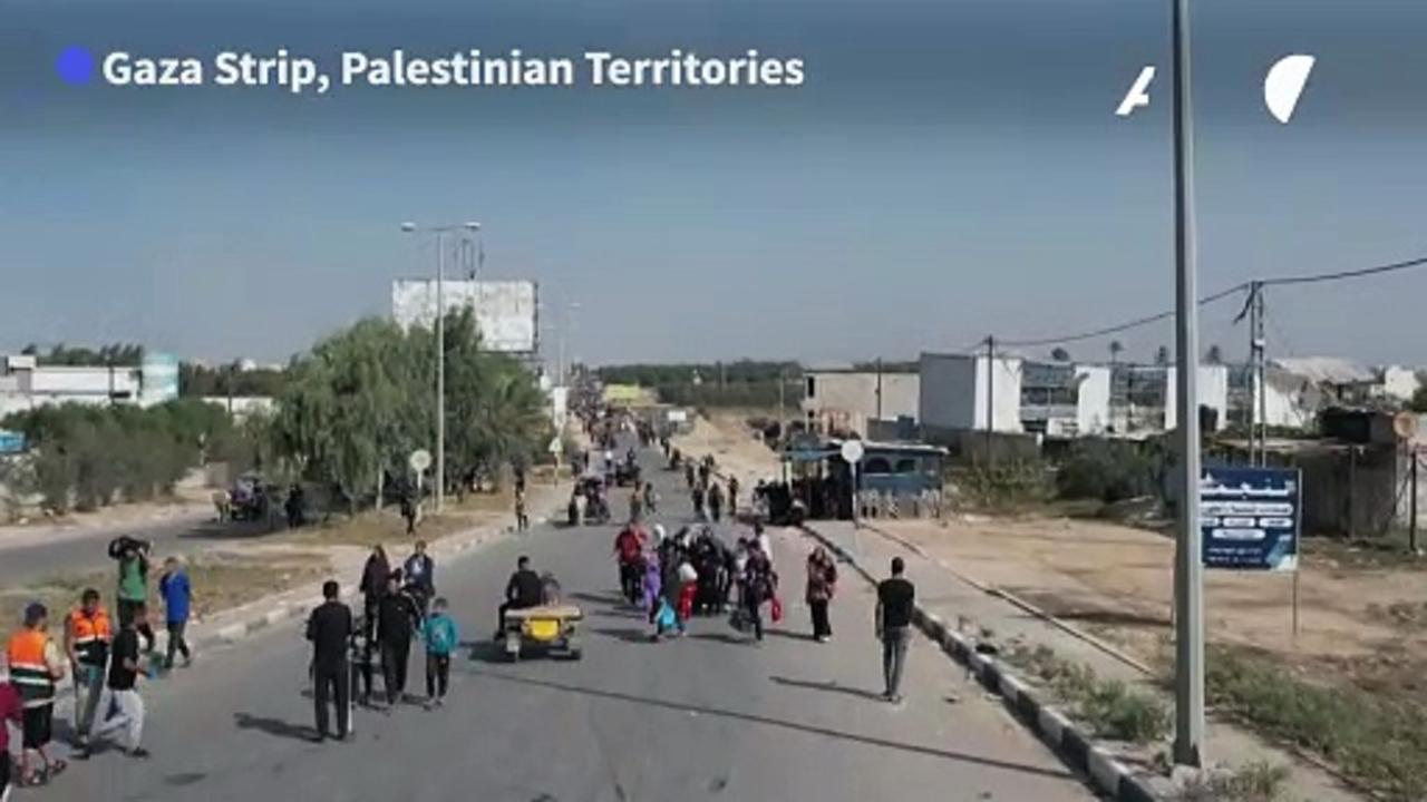 Palestinians flee fighting between Hamas and Israel, head to southern Gaza