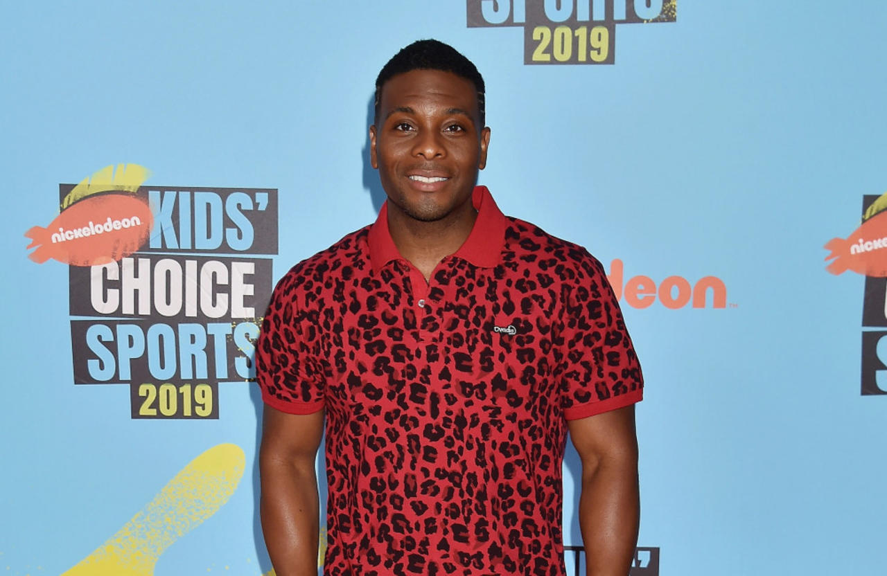 Nickelodeon star Kel Mitchell faces a serious health scare, revealing, 'I couldn't swallow, and my arm went numb!'