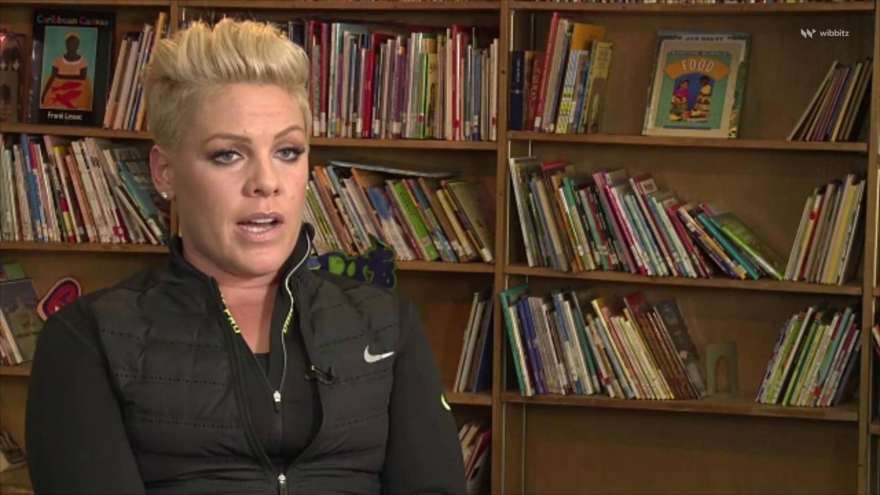 Pink to Give Away Banned Books at Upcoming Concerts