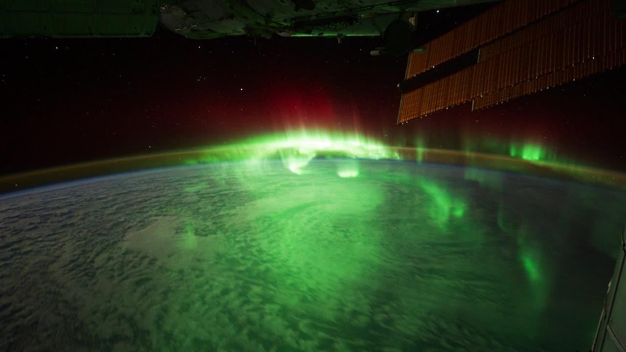 ISS crew Earth observations,