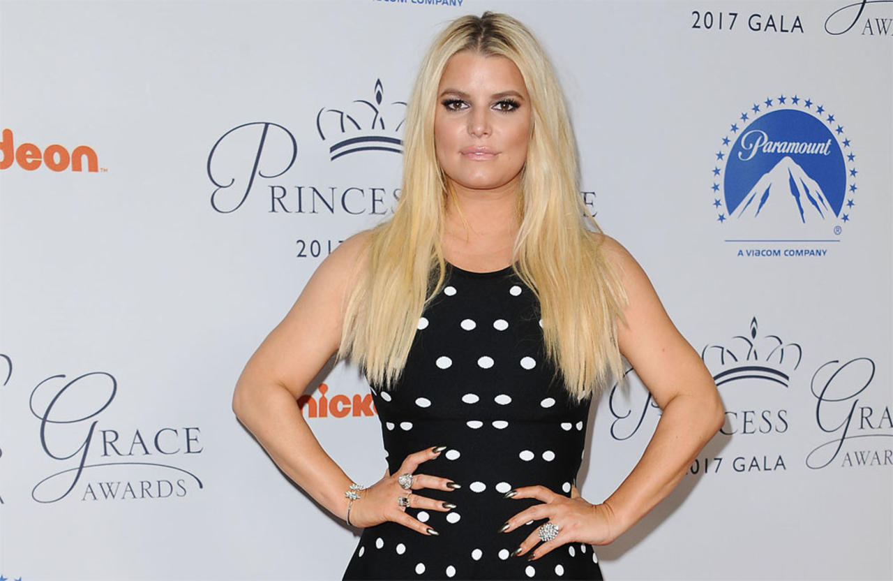 Jessica Simpson remains inspired by Y2K-era fashion