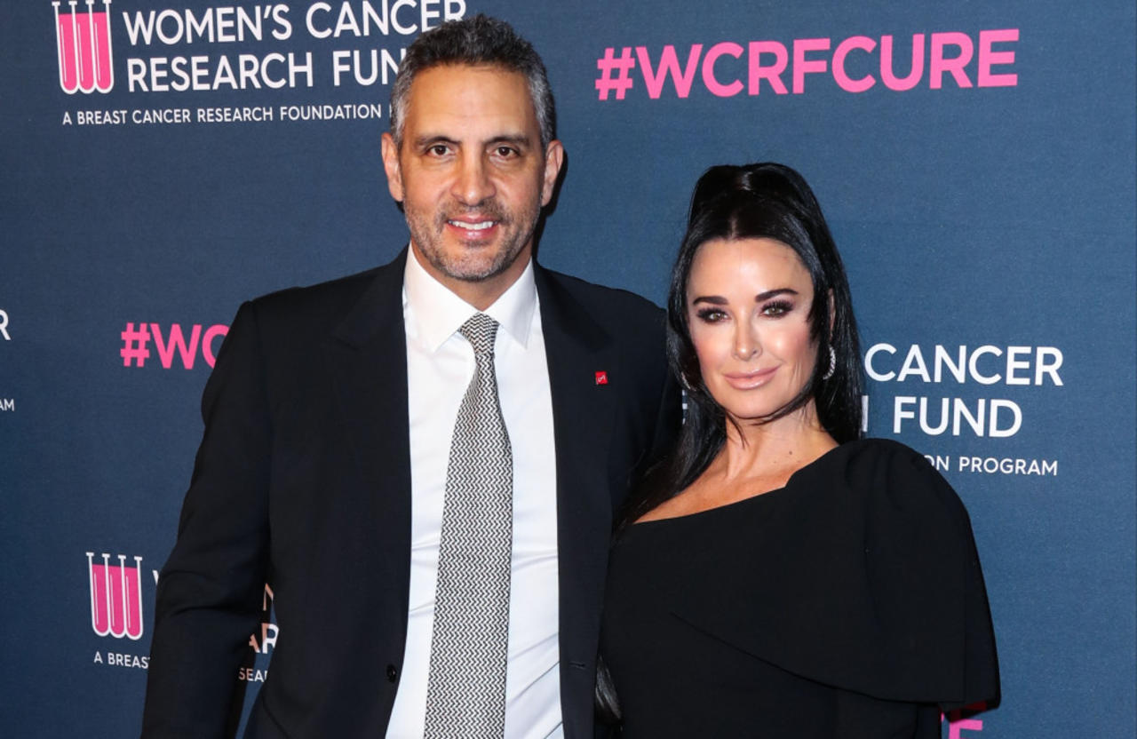 Kyle Richards doesn't have time to worry about what 'strangers' on the internet think about her marriage woes