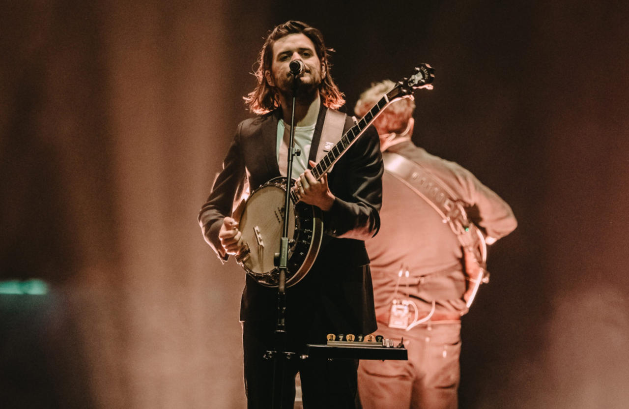 Winston Marshall to wed for a second time