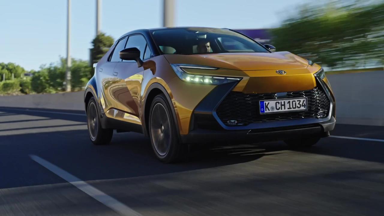 Toyota C-HR Hybrid Allrad AWD-i Driving Video