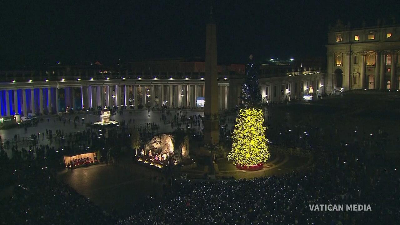 Vatican inaugurates Nativity Scene and lights Christmas tree