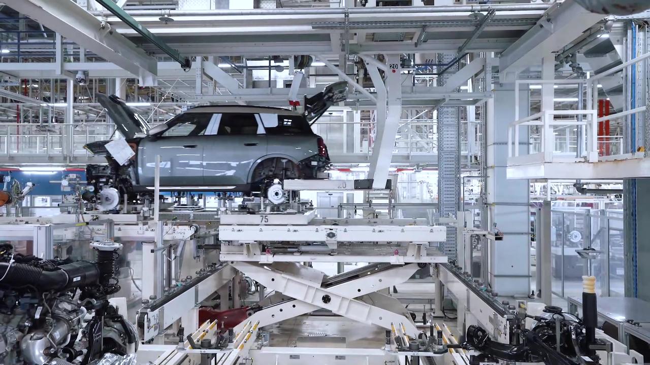 Production of the MINI Countryman at BMW Group Plant Leipzig