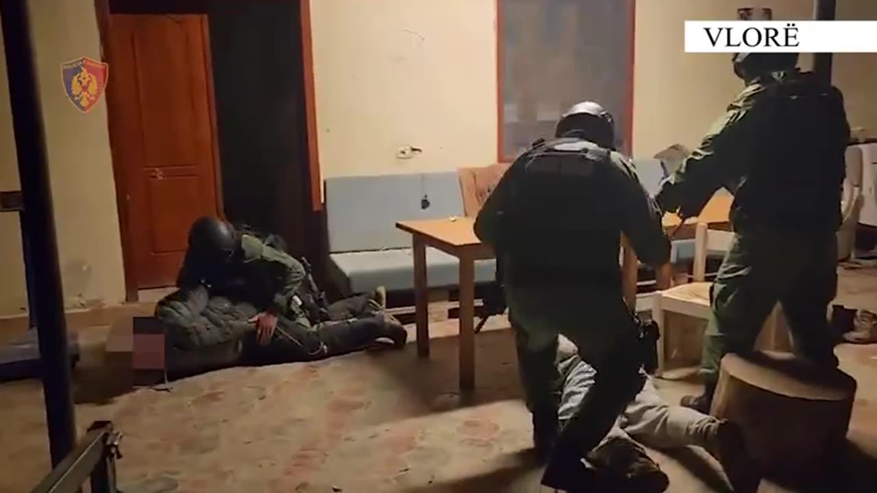 Si u organizua operacioni në Vlorë, pamjet nga sekuestrimi i kanabisit dhe arrestimi i 7 personave