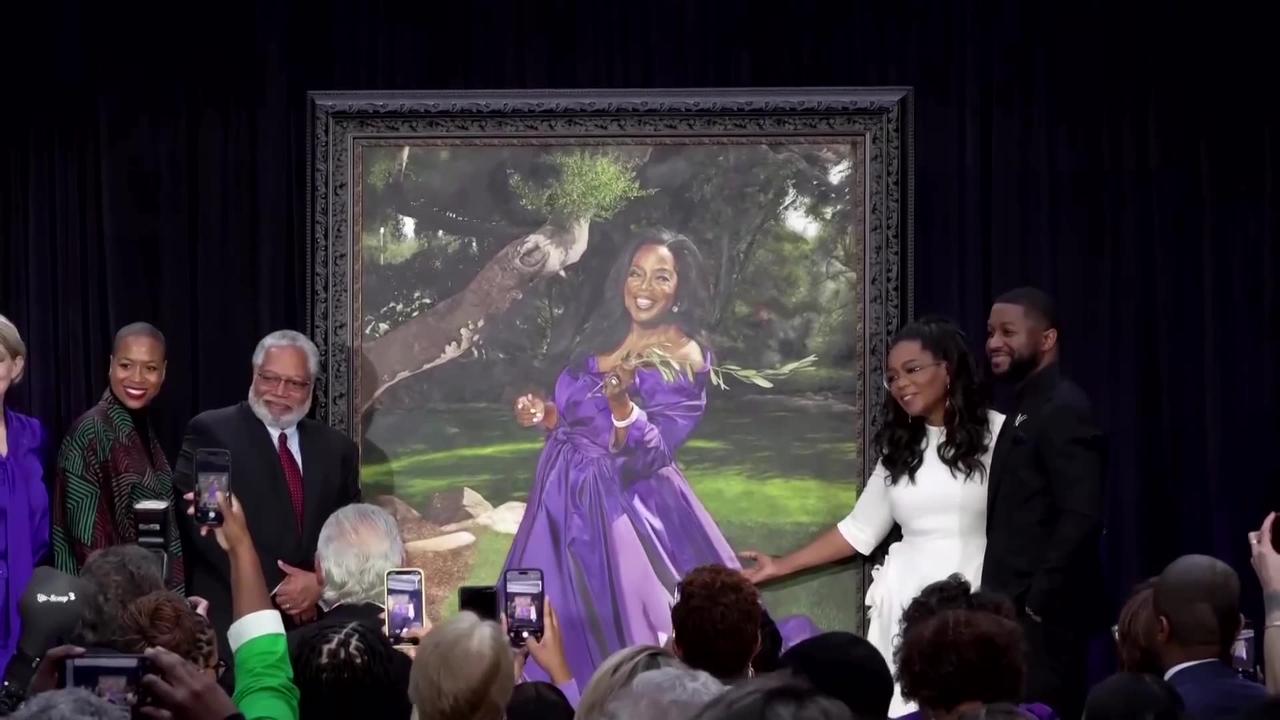 Oprah's Smithsonian portrait to go 'alongside all the greats'