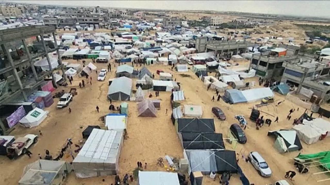 Gazans face difficult winter conditions in temporary camps