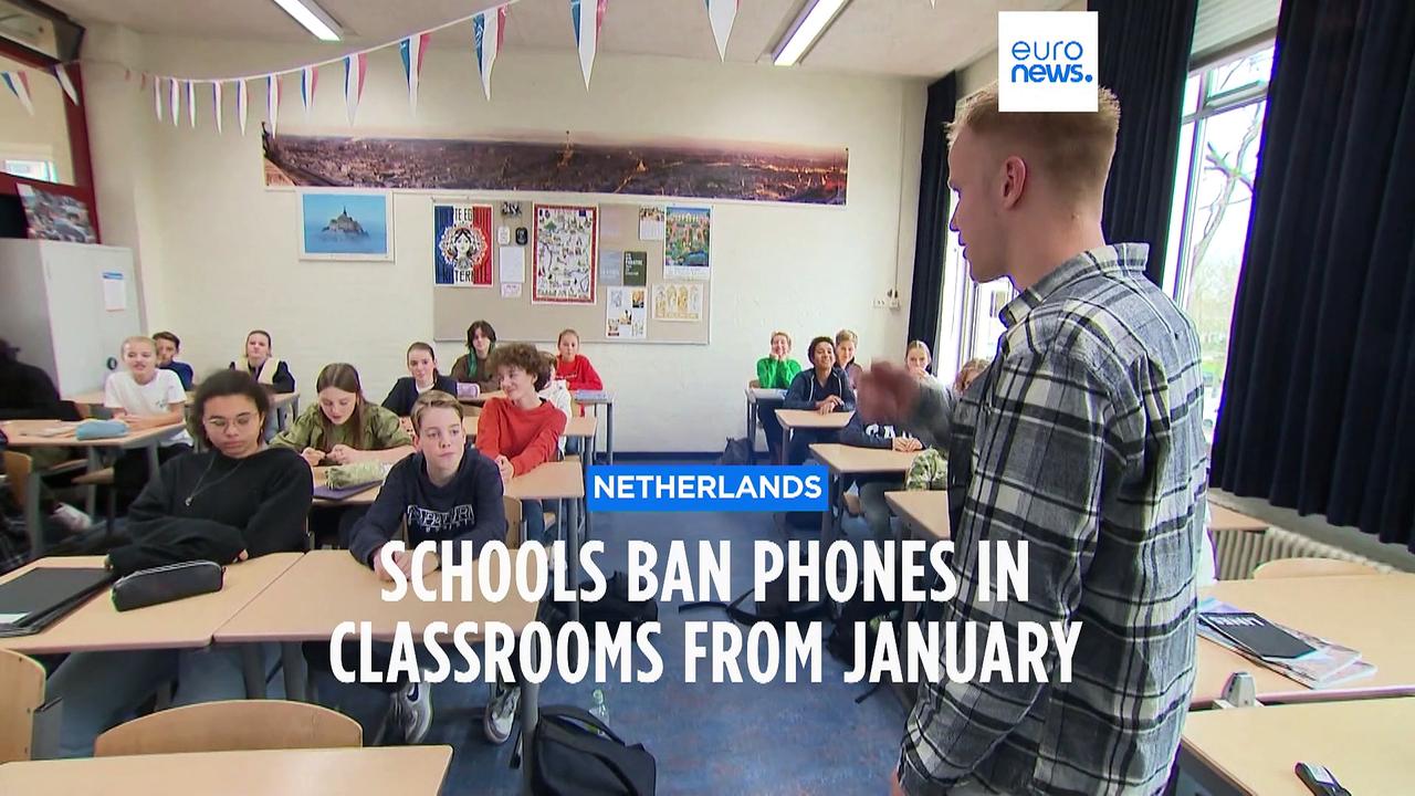 Dutch school phone ban to come into force next month