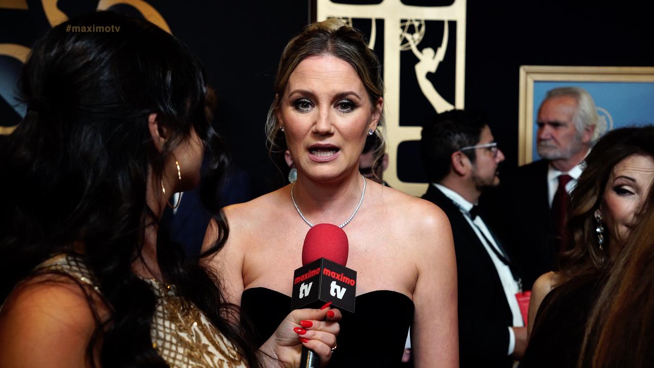 Jennifer Nettles Interview 50th Annual Daytime Emmy Awards Red Carpet