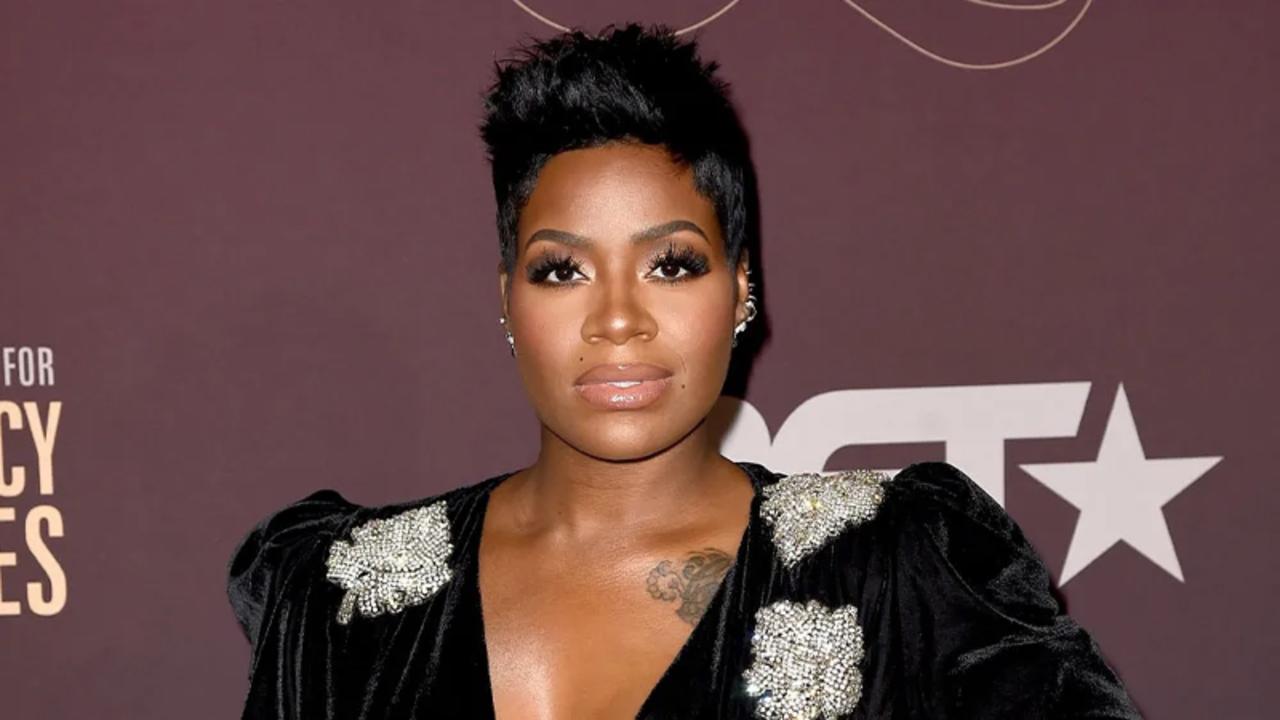 'The Color Purple' Star Fantasia Barrino Accuses Airbnb Host of Racial Profiling During Family Trip | THR News Video
