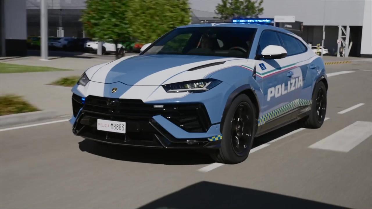 Lamborghini Urus Performante Polizia Driving Vdeo