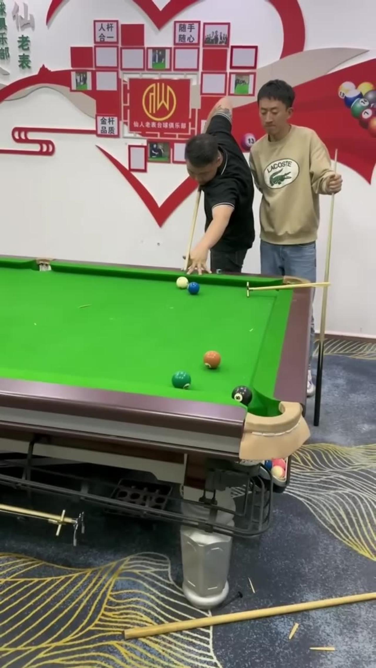 Funny Video Billiards million views p277