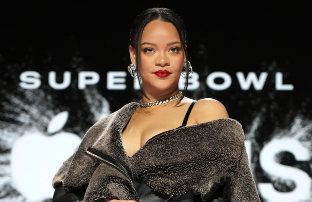 Usher has thanked Rihanna for her support ahead of his Super Bowl performance