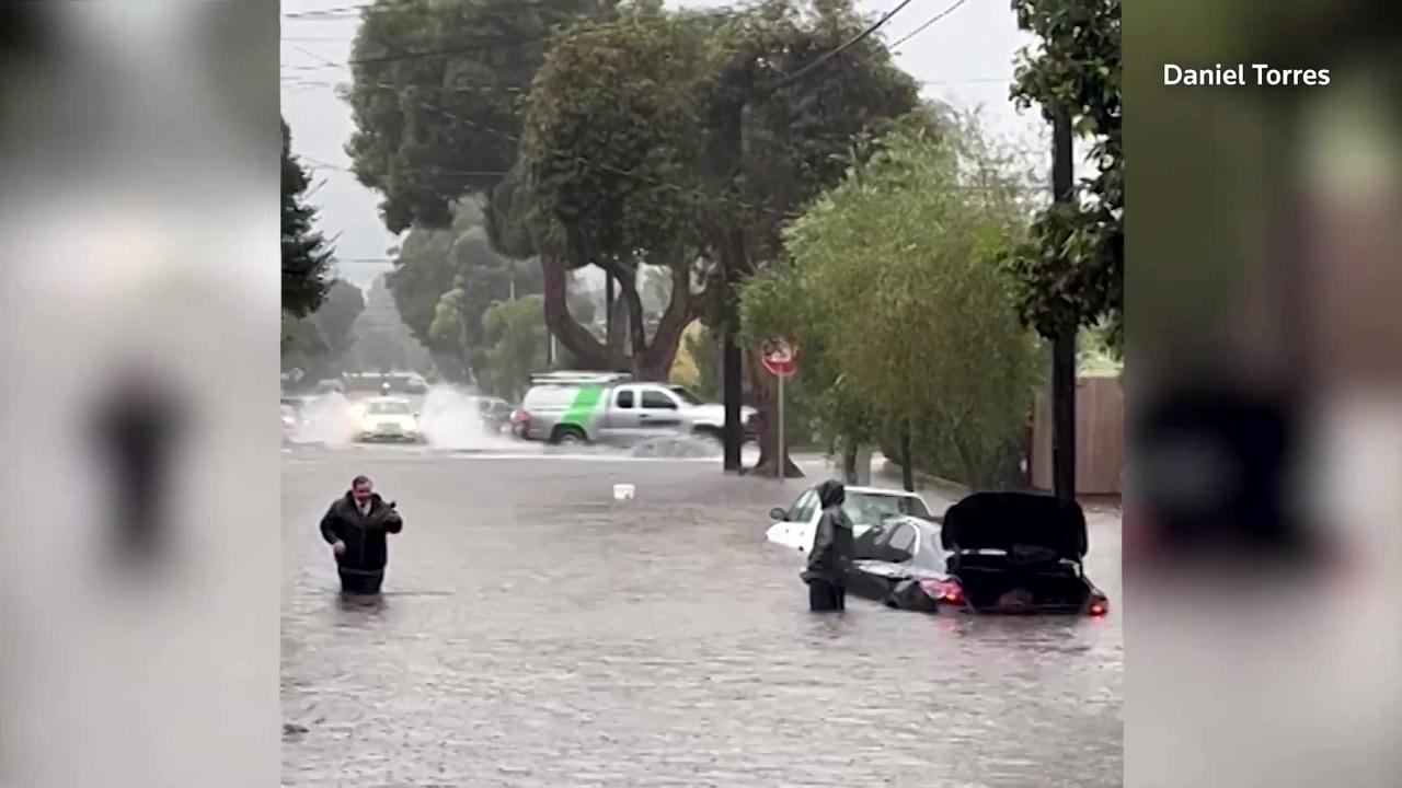 Heavy rain causes flooding in California