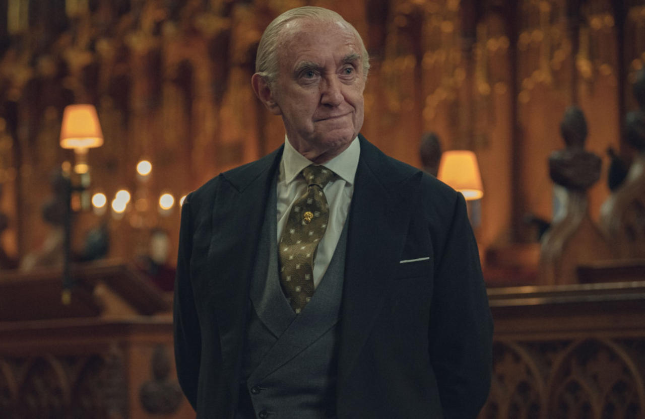 Sir Jonathan Pryce apologised to Princess Anne over The Crown role