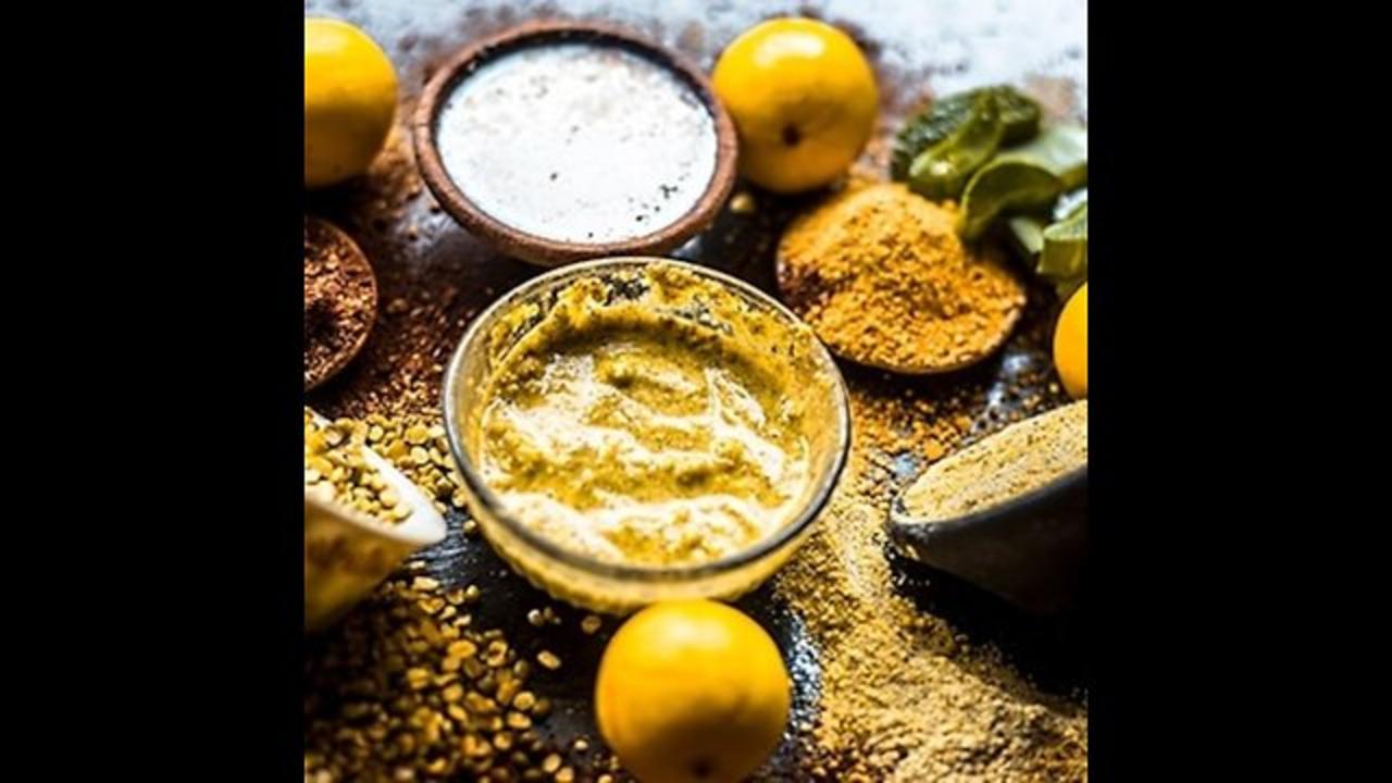 I use a Turmeric Face Pack to wash my face, No One News Page VIDEO