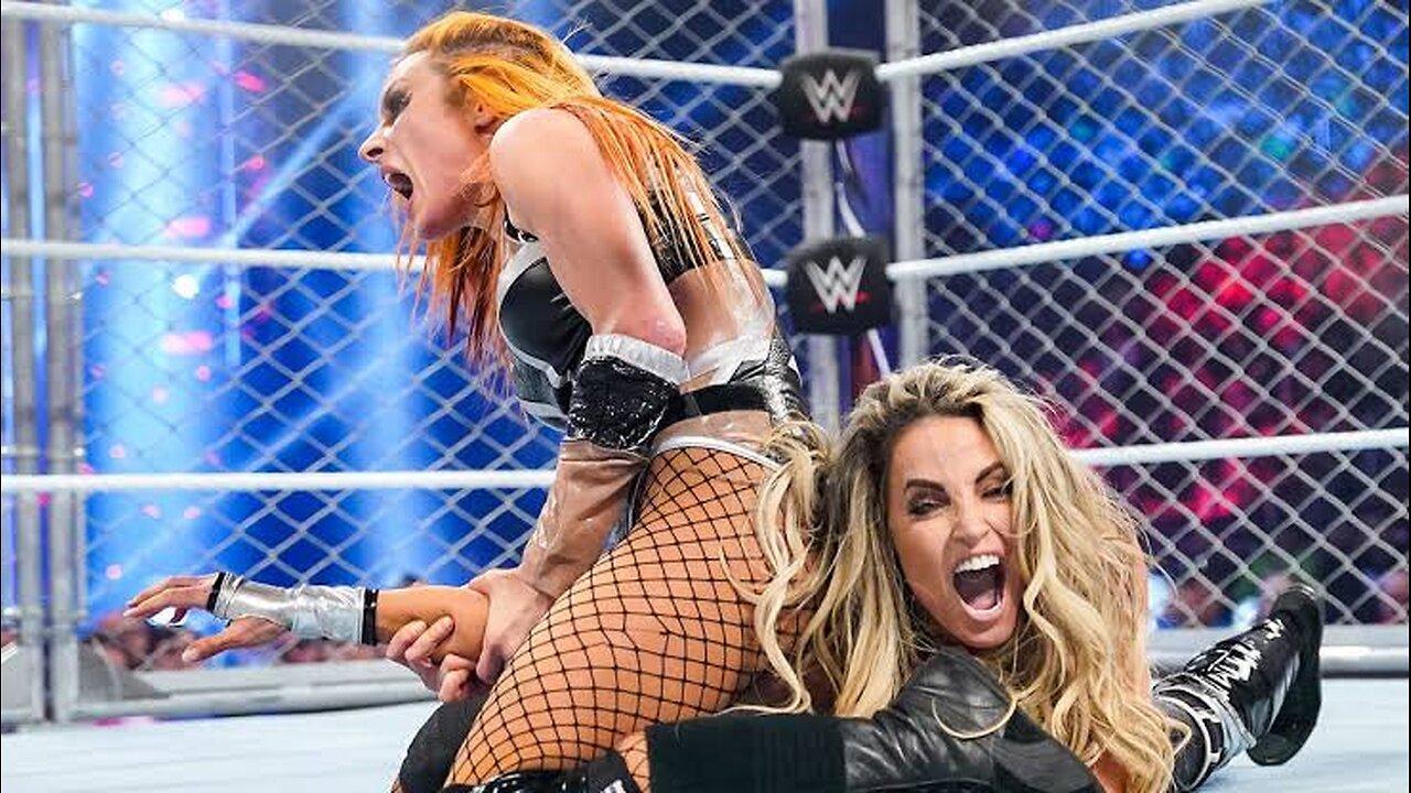 Becky Lynch vs  Trish Stratus - Steel Cage match at Payback