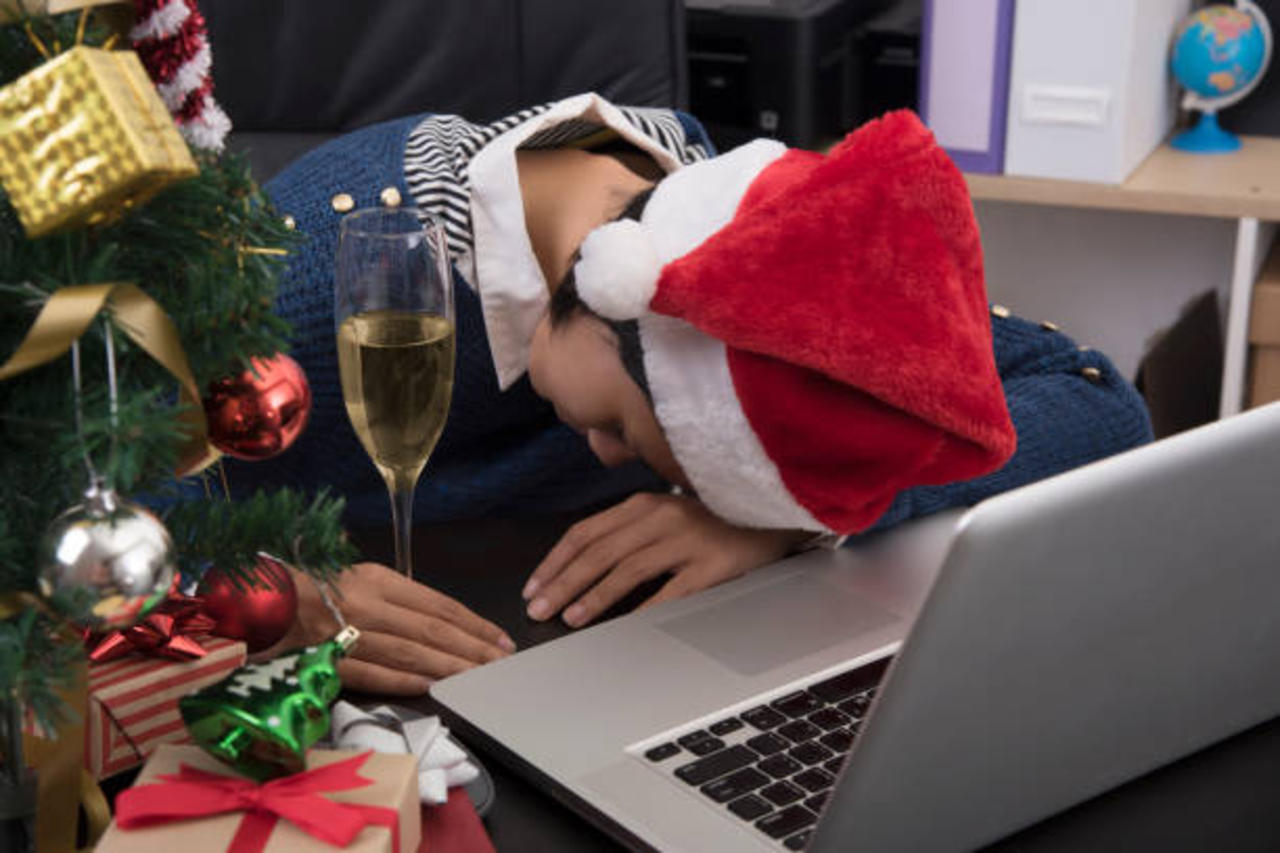 6 Ways to Cure Your Holiday Hangovers