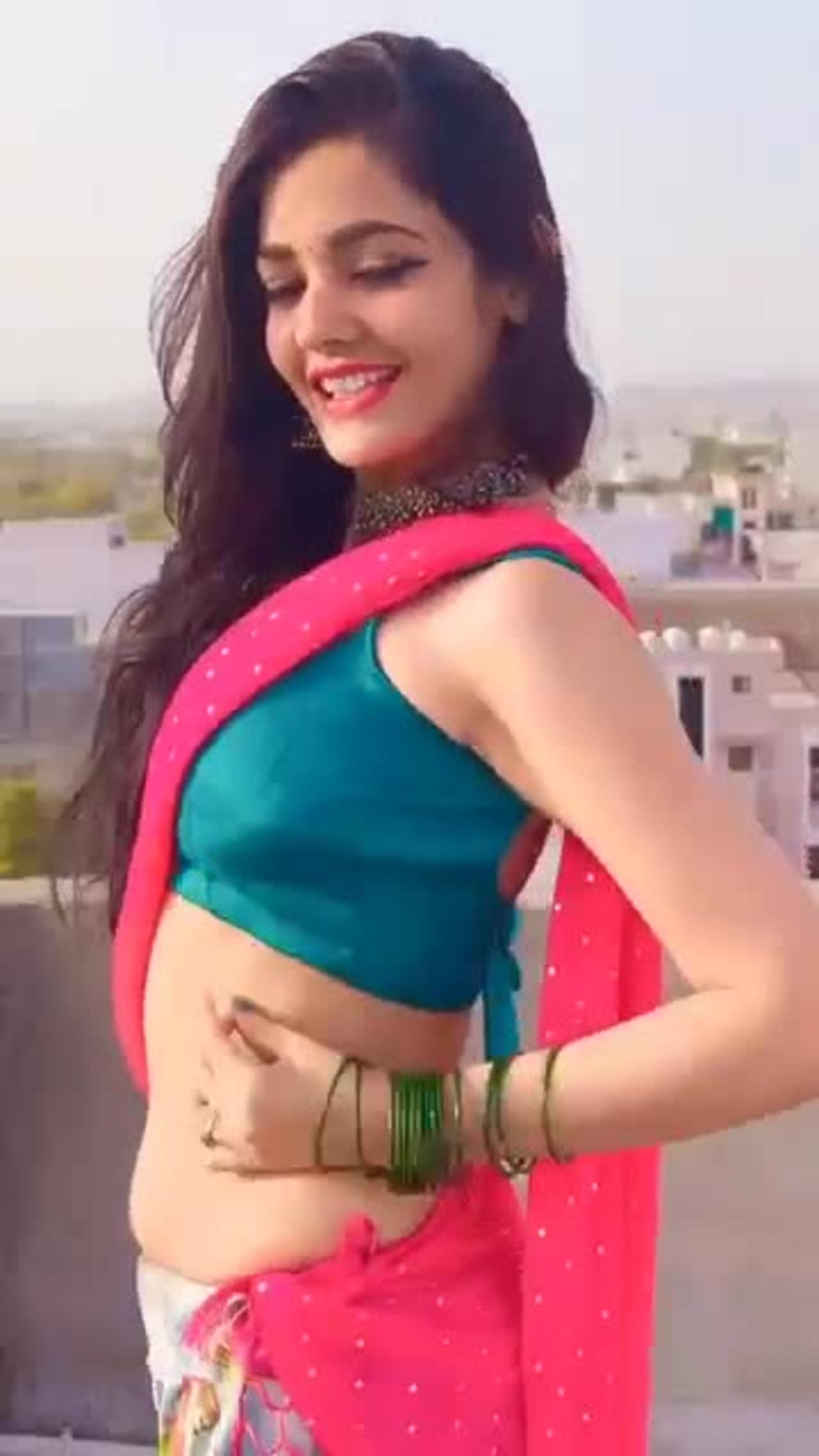 Indian hot girl dance clip