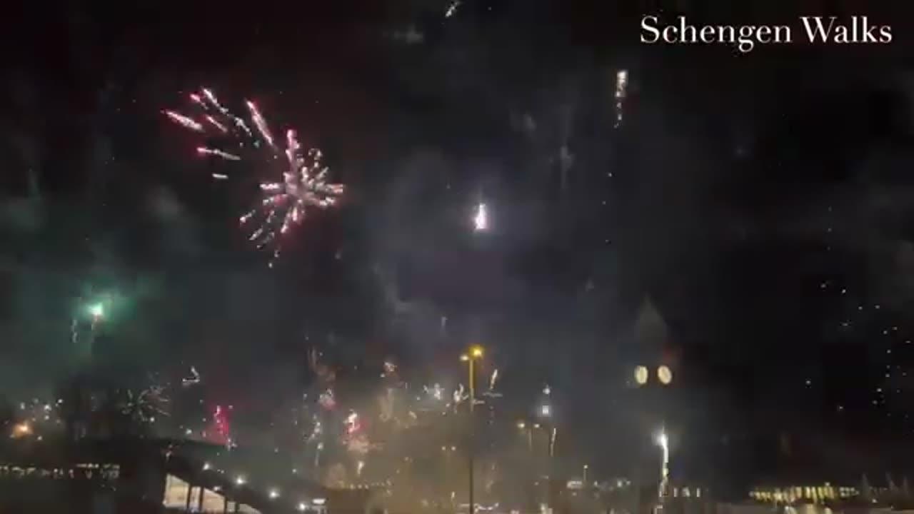 Live_ New Year_s Eve Fireworks 2024 _ Hamburg_ One News Page VIDEO