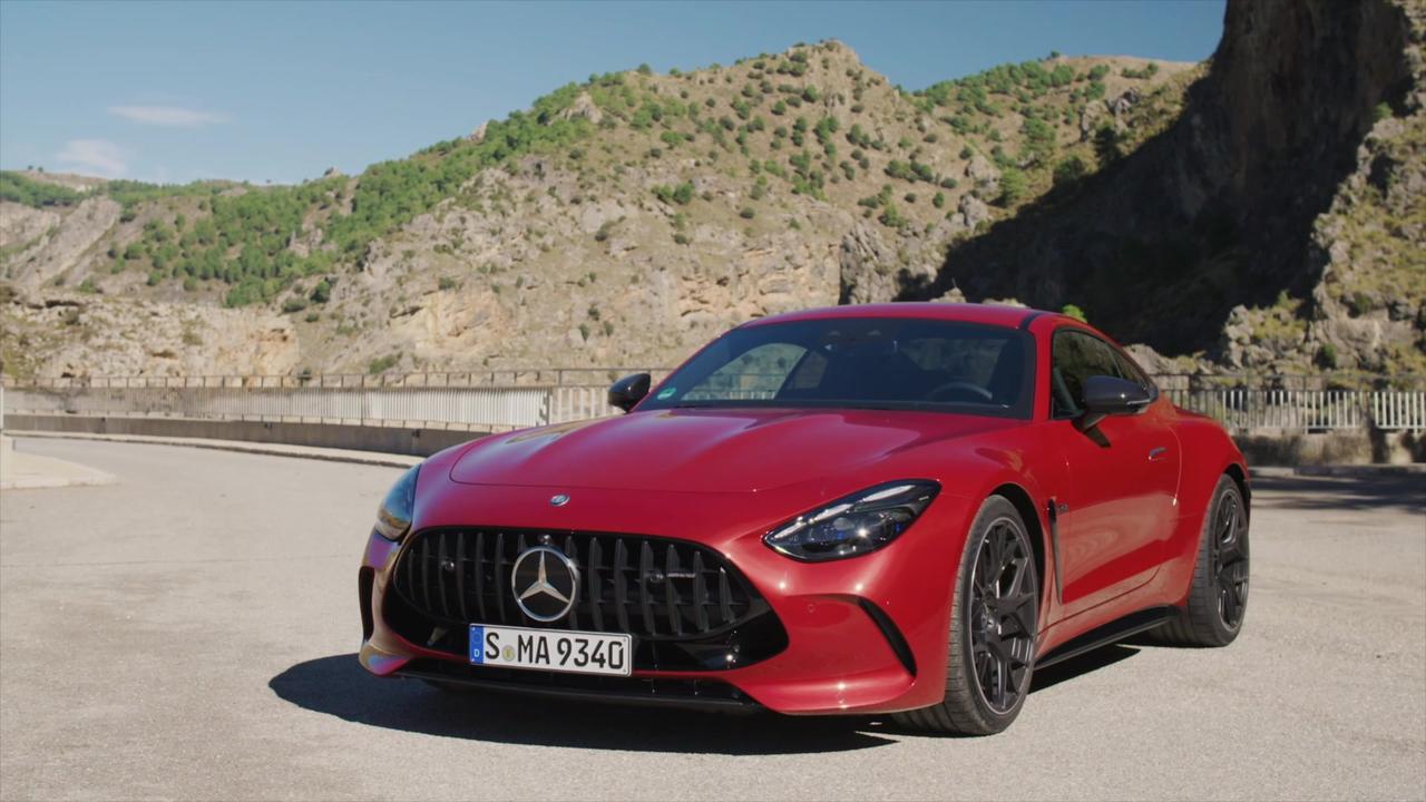 The new Mercedes-AMG GT 63 4MATIC+ Coupe Design in Patagonia Red