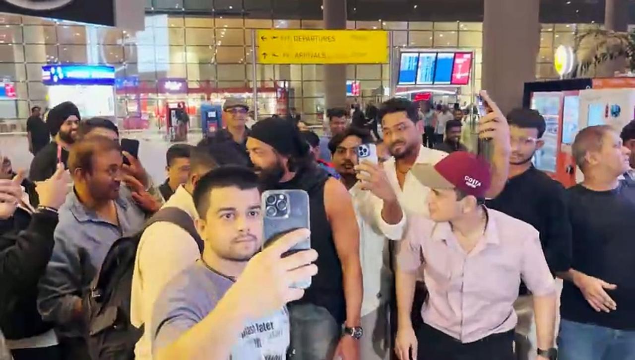 Bobby Deol gets mobbed at airport; Animal star patiently poses for selfies with fans-WATCH
