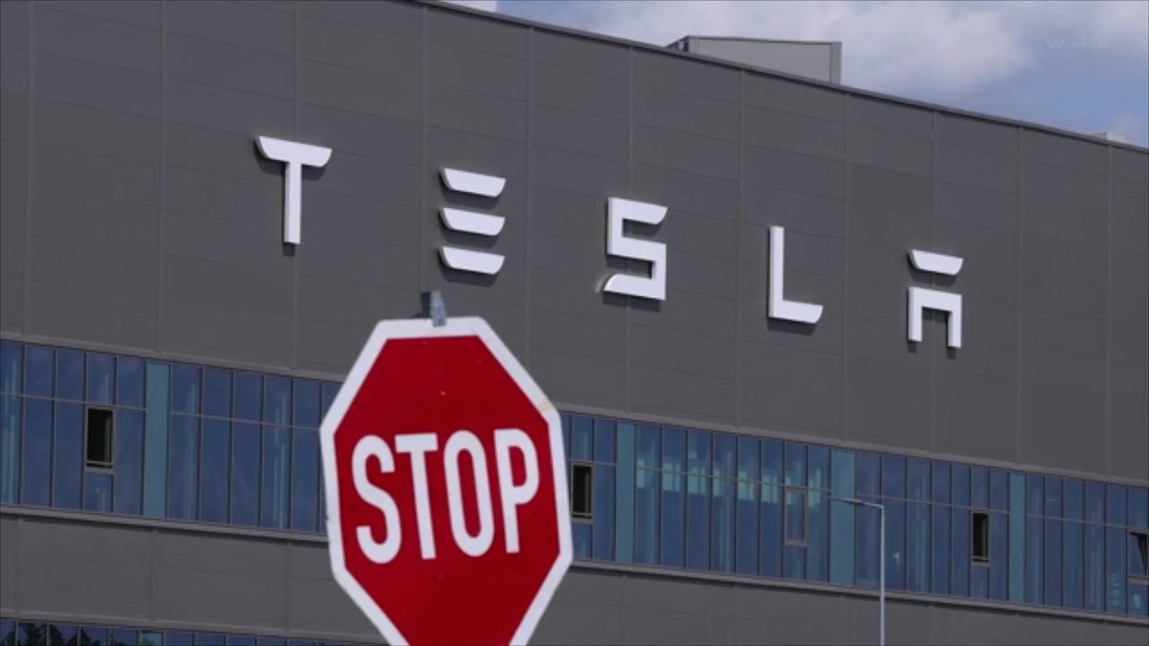 Tesla Orders Recall in China Over Autopilot Feature