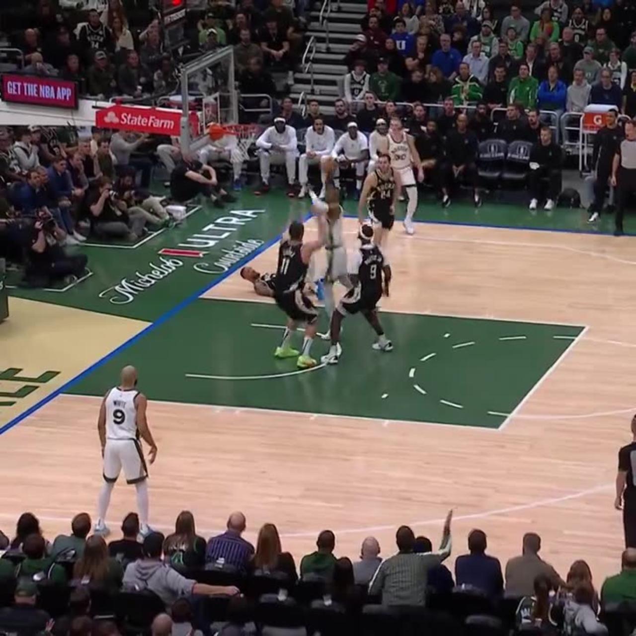 NBA - Oshae Brissett goes behind his back and FLUSHES 😳 📺 Bucks-Celtics