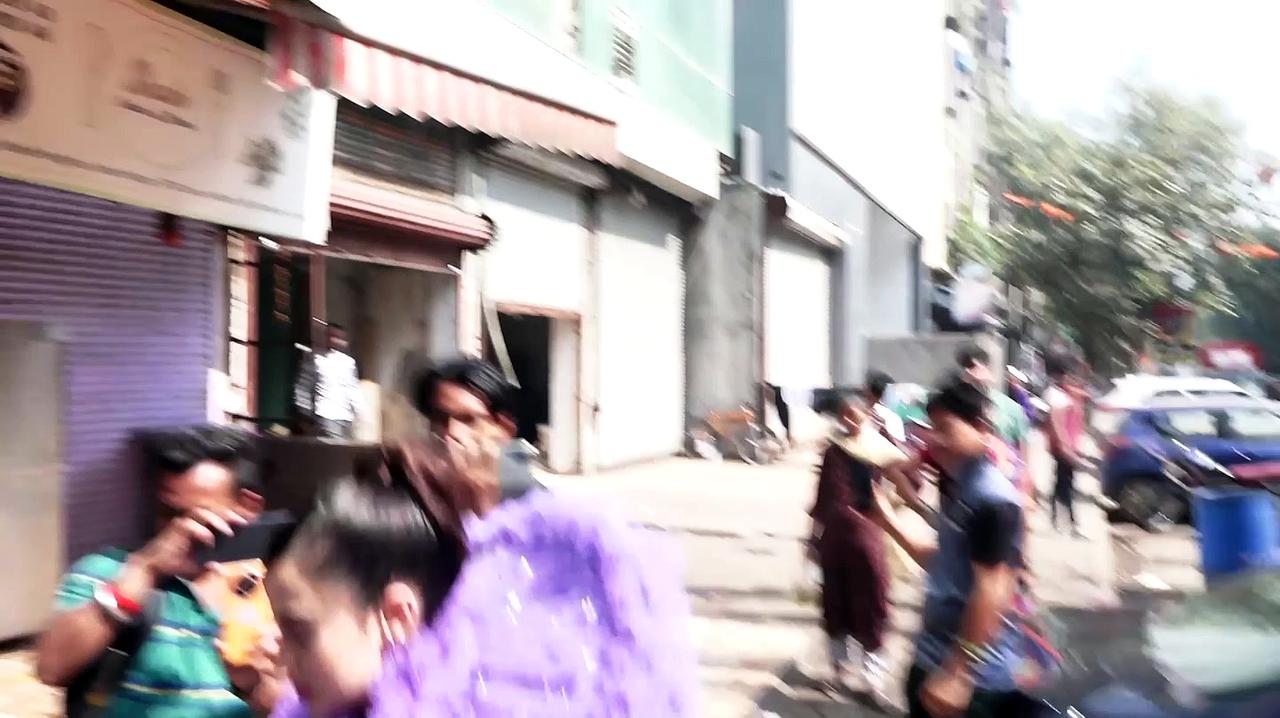 Uorfi  Javed wears purple Umbrella dress, gets massively trolled