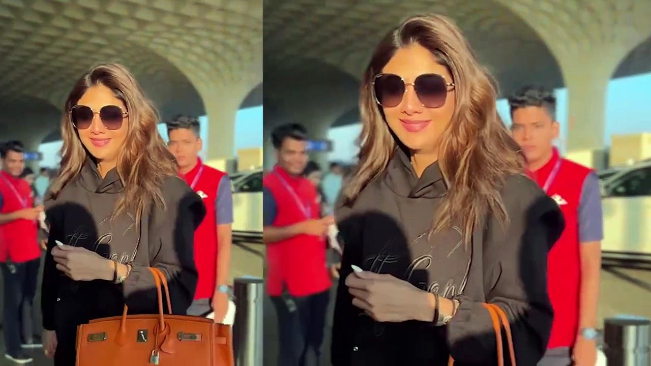 Shilpa Shetty spotted at the airport in all black look