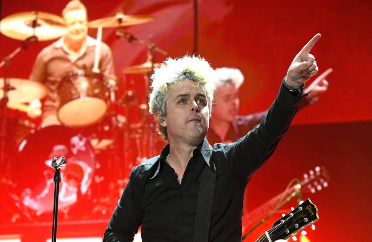 Billie Joe Armstrong thinks his drinking problem stemmed from stage fright