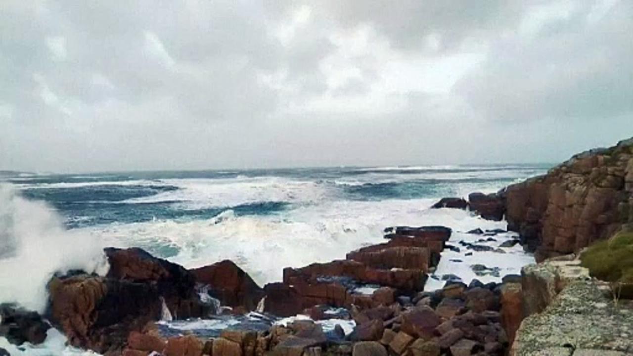 Waves pound Irish coast as storm Isha approaches landfall