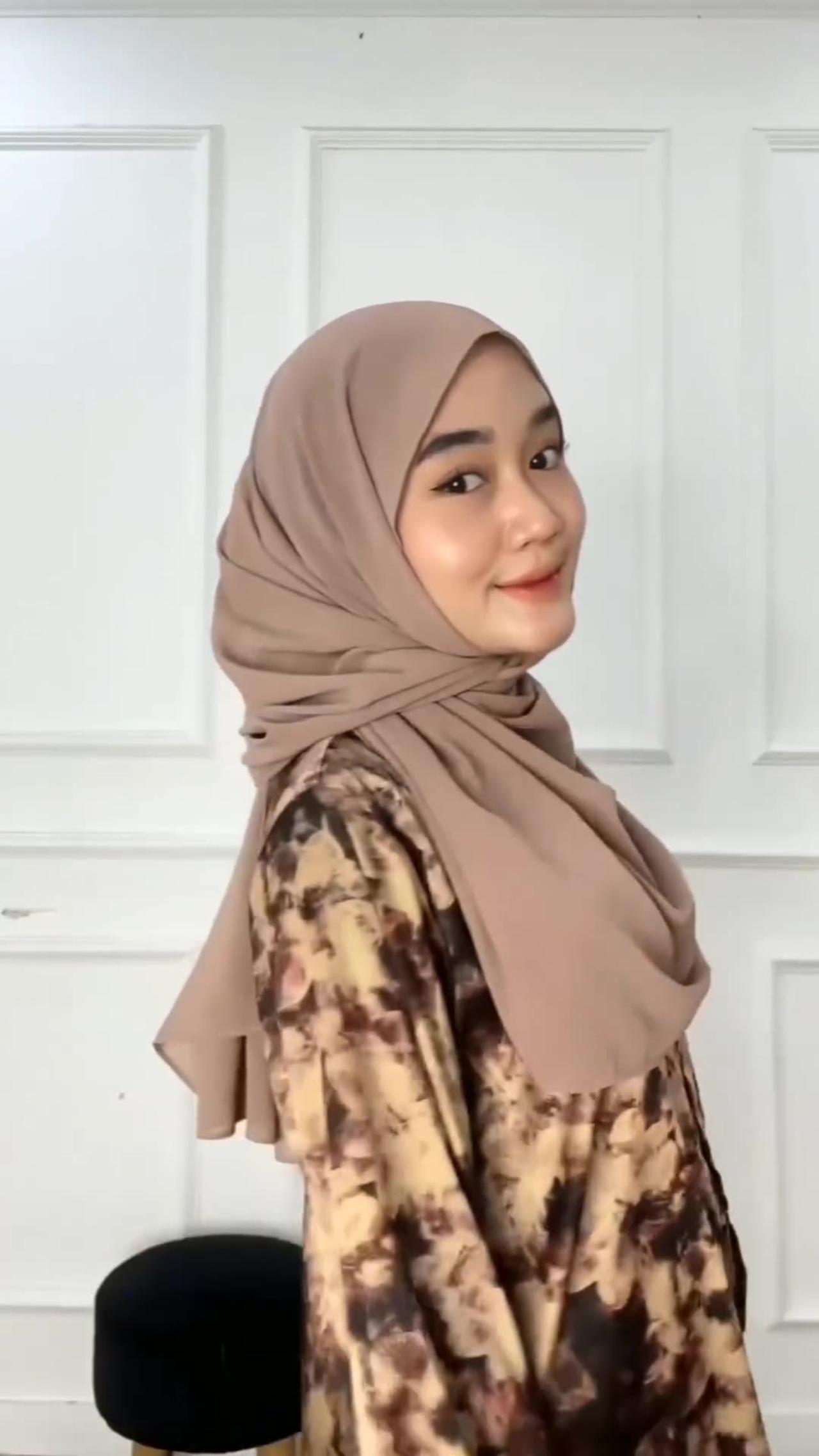 Hijab is beautiful - One News Page VIDEO