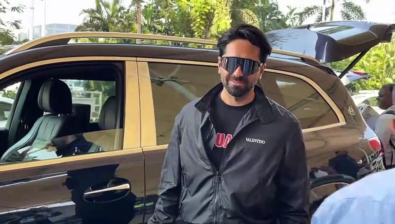 Ayushmann gets emotional watching the Republic Day parade, shares special pictures with The Army