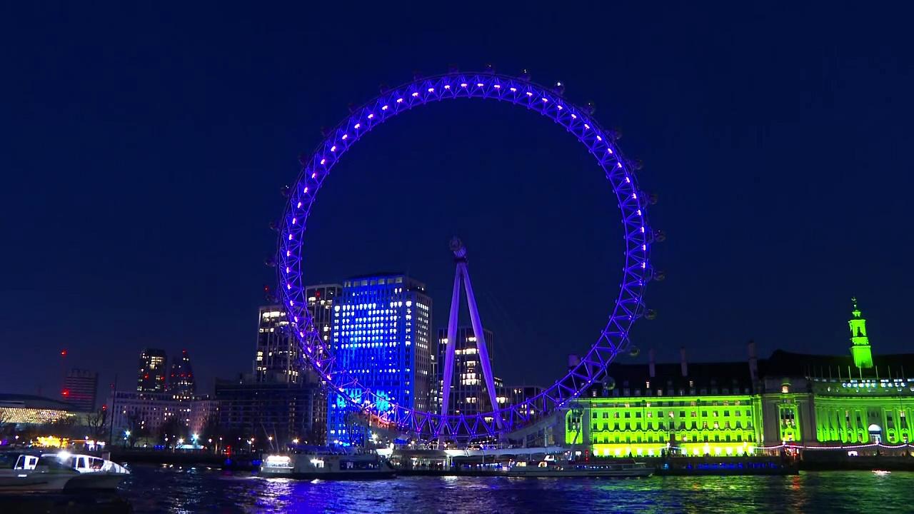 London Eye lit up in purple to mark Holocaust Memorial Day