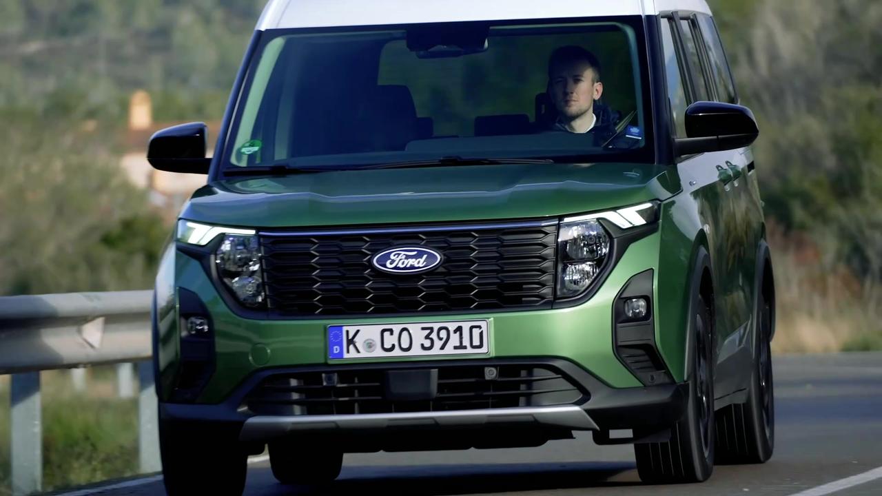 The new Ford Tourneo Courier in Bursting Green Driving Video