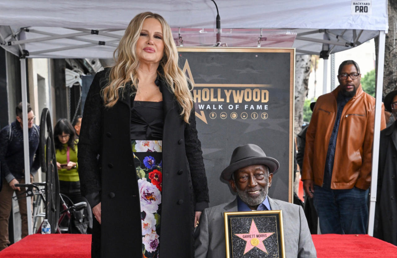 Jennifer Coolidge was taught how to be 'grateful' for her acting career by Garrett Morris
