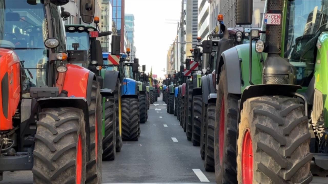 EU Governments Offer Concessions Amid Widespread Farmer Protests