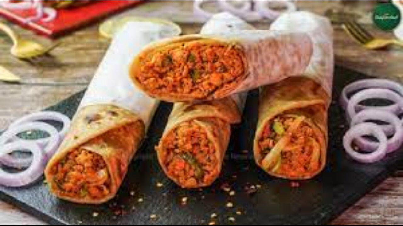 Keema Paratha Roll I زبان کا ذائقہ ہی بدل جائے گا جو بھی یہ مزے دار قیمہ سپرنگ رو