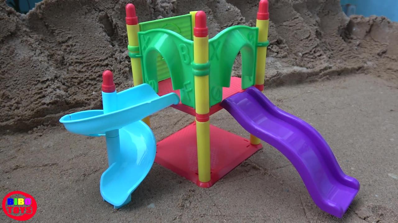Peppa Pig Playground Slide Water Building Toys Videos Play with Toy
