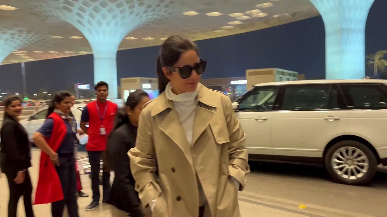 Katrina Kaif sets French-girl style vibe as she wears a classic trench coat at Mumbai airport