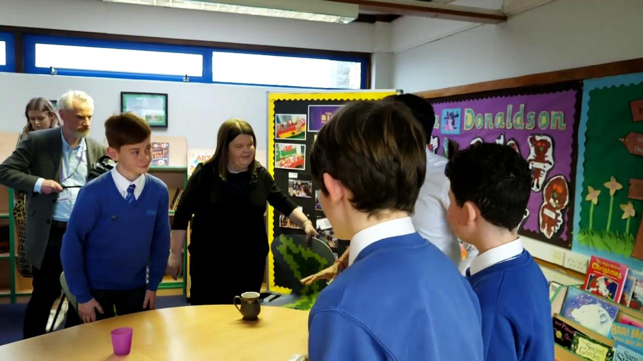PM meets schoolchildren following visit to Stormont