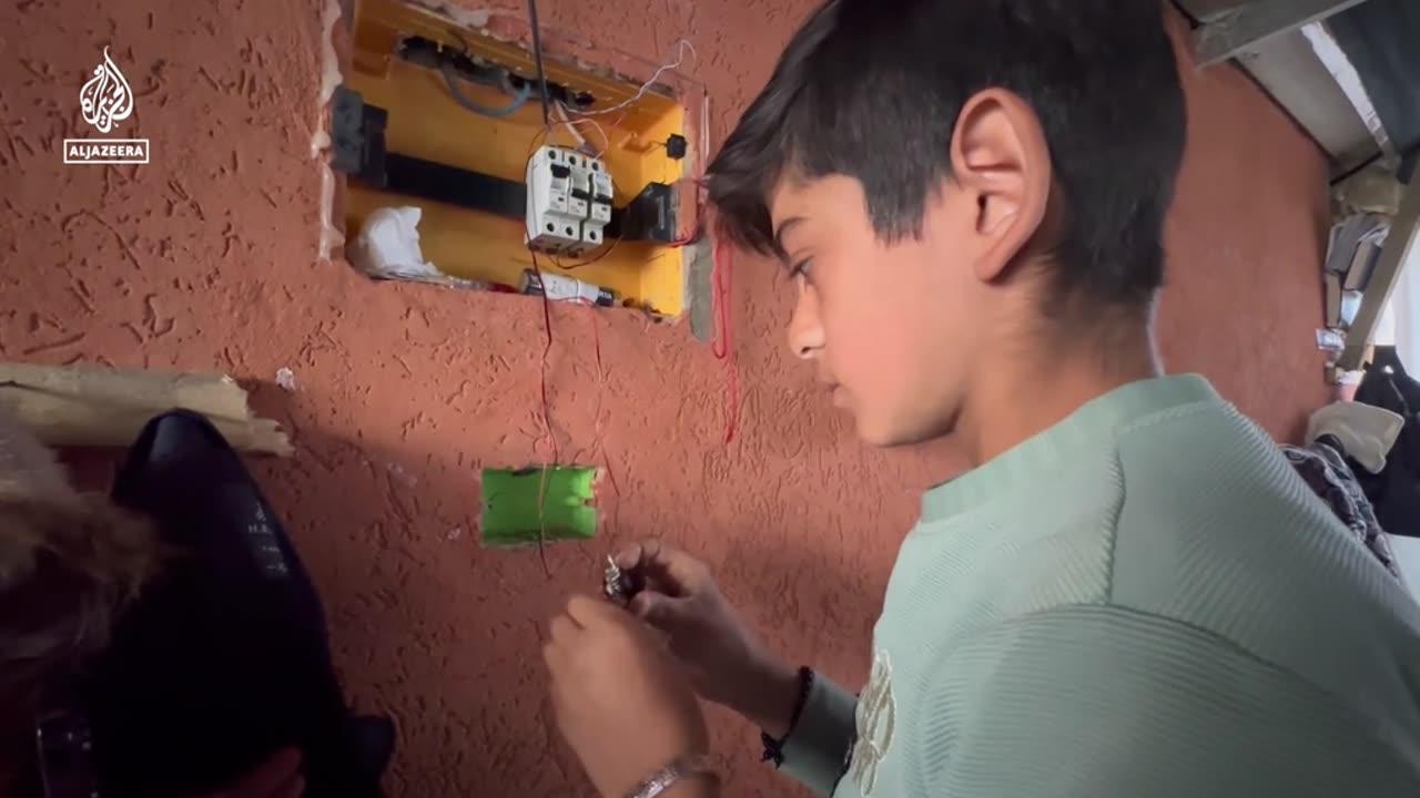 the 'Newton of Gaza,' generates #electricity using basic tools available