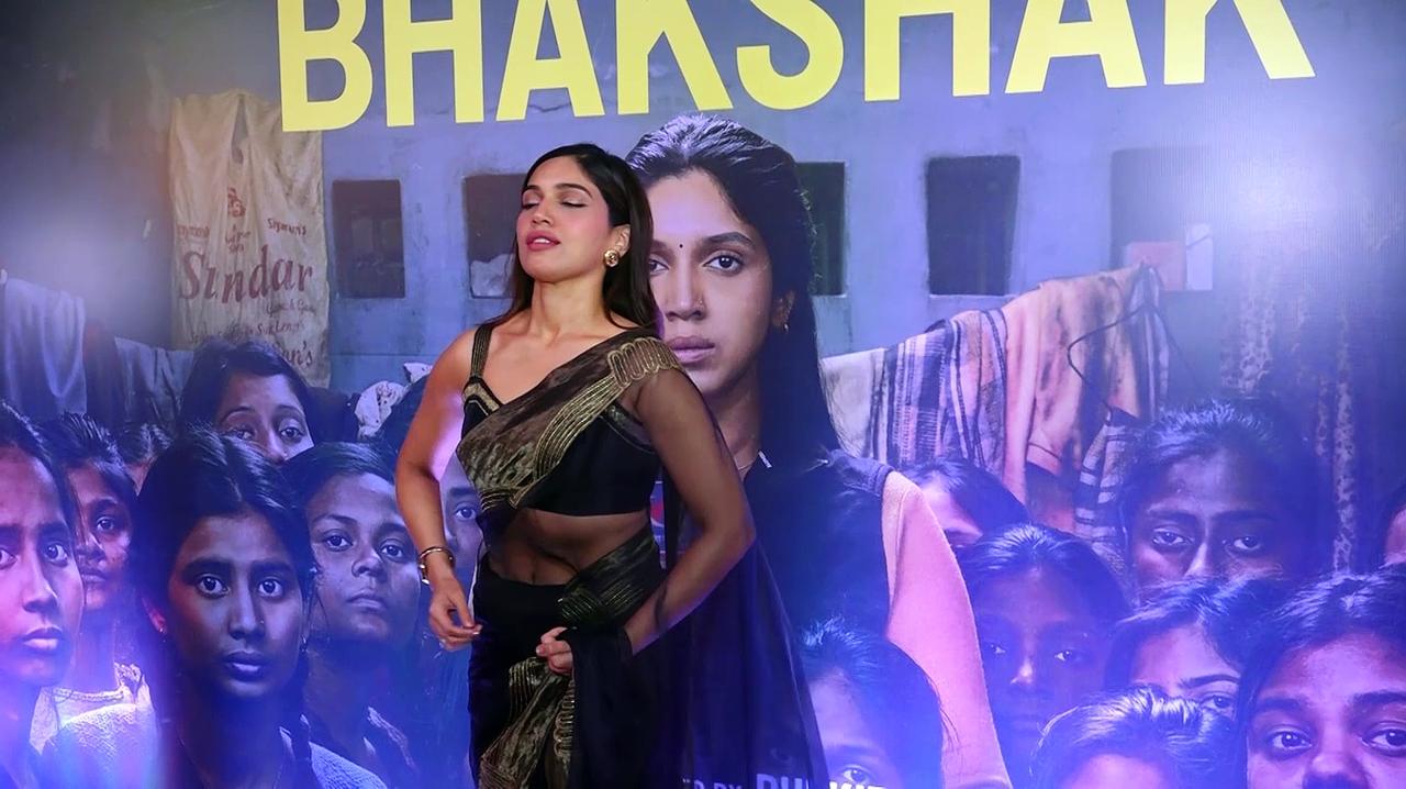 Bhumi Pednekar stole all the limelight in a simple black saree at the screening of ' Bhakshak'