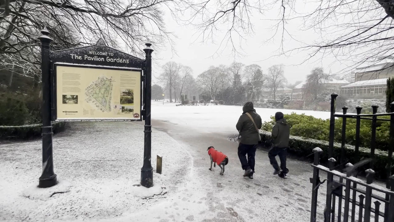 Heavy snow in Buxton as Met Office warns of travel disruption in parts of the UK